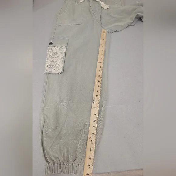 POL Crochet Overlayed Sage Green Cargo Jogger Small - New Without Tags - Picture 4 of 8